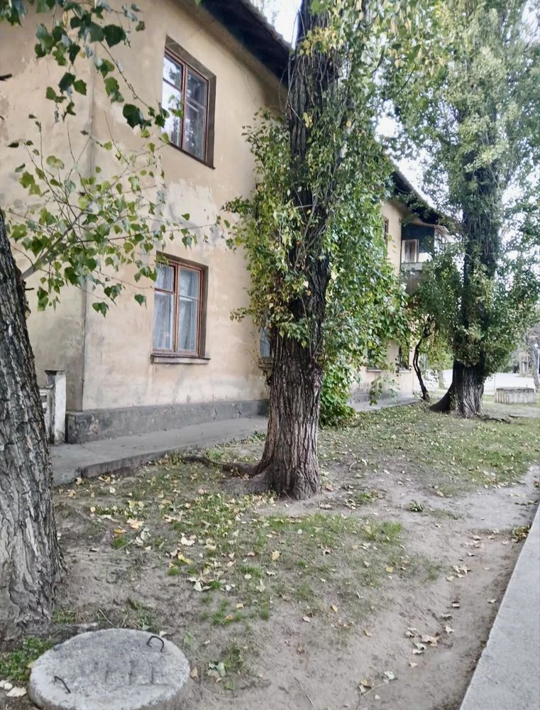 Продаж просторноі 4 х кімнатноі квартири в Придніпровське