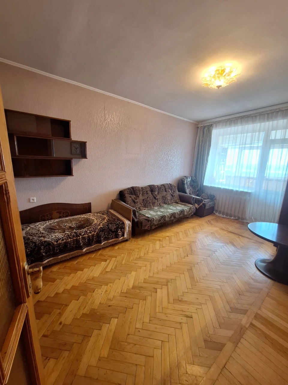 Продам 2к.простору квартиру (55 кв.м.), поруч пр. Науки, ТЦ
