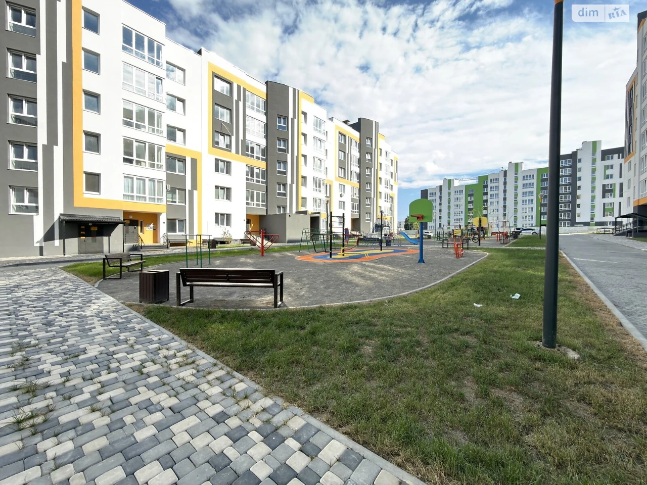 Продаж Квартири Академічний