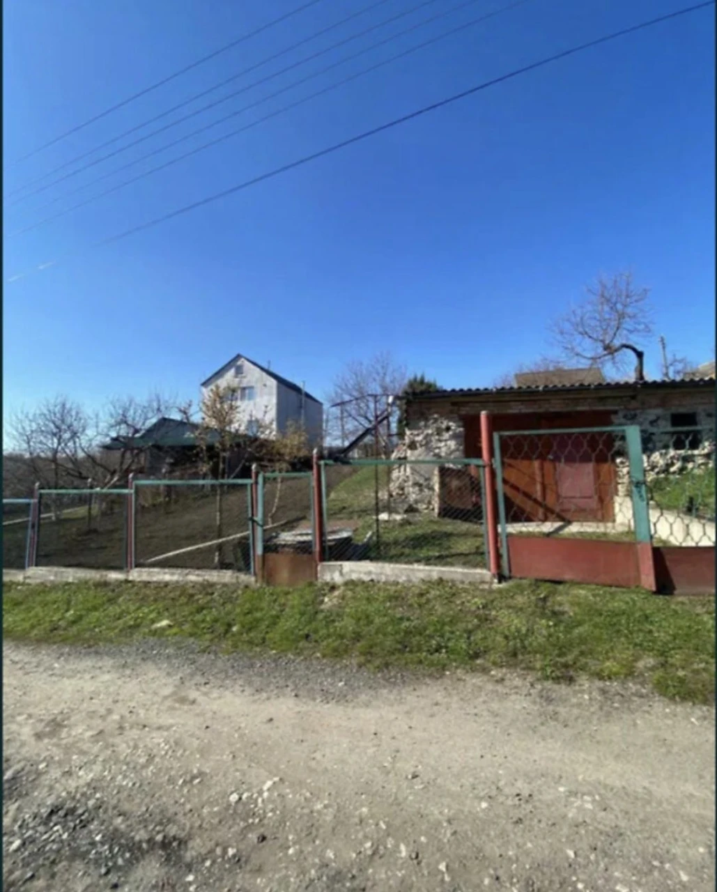 Land sale in the Dubove microdistrict, fully residential