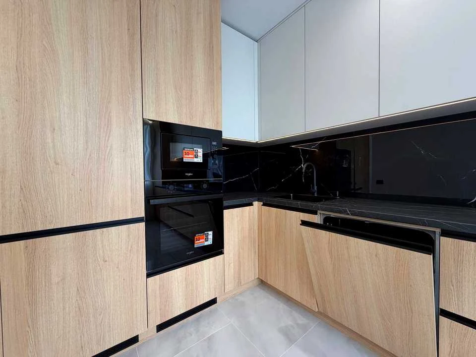 Apartment. Ivano-Frankivsk, Priozerna St.