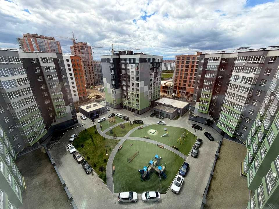 Apartment. Ivano-Frankivsk, Priozerna St.