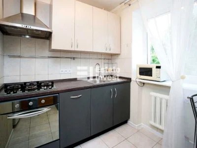 Apartment. Naberezhno-Khreshchatyka Street, Kyiv