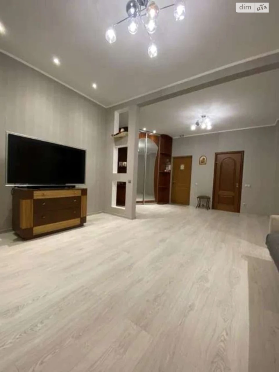 Long-Term Rental Apartment, Obolon District