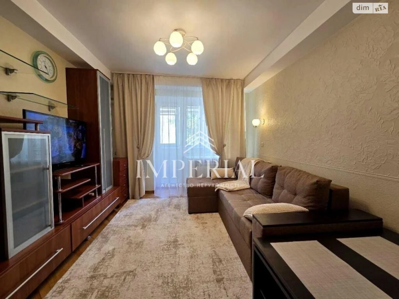 Long-Term Renting, 2-Bedroom Apartment in Pecersky