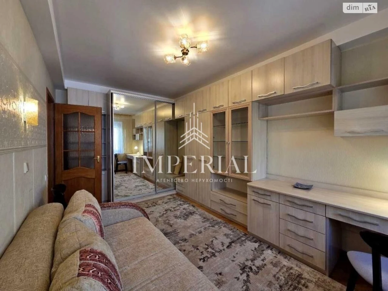 Long-Term Renting, 2-Bedroom Apartment in Pecersky