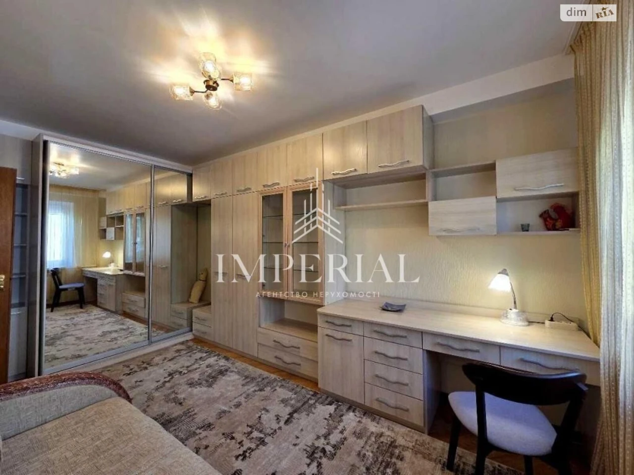 Long-Term Renting, 2-Bedroom Apartment in Pecersky