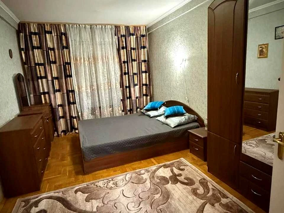 Квартира. Київ, Івана Миколайчука вул.