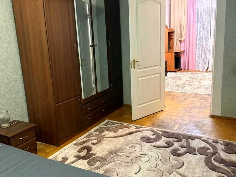 Квартира. Київ, Івана Миколайчука вул.