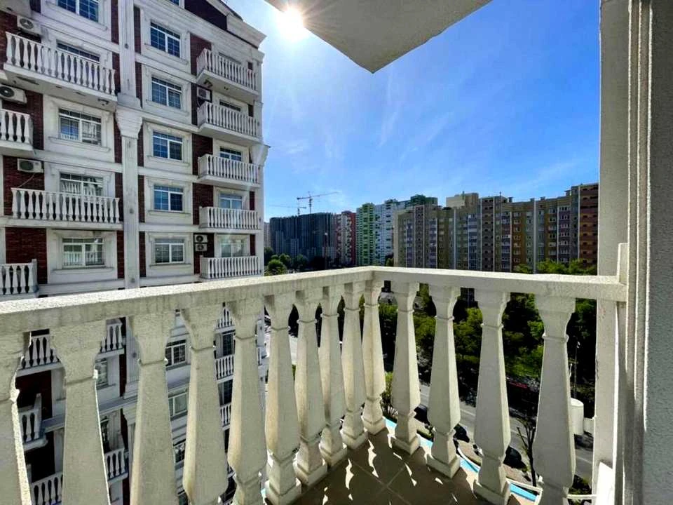 Квартира. Київ, вулиця Михайла Максимовича