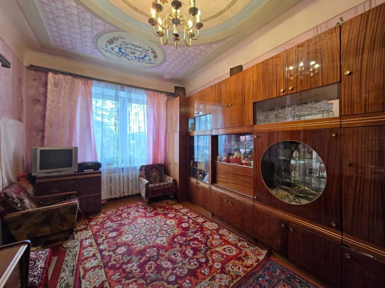 For Sale 1-bedroom apartment in Pavlivka, Budmen Center, Pavlov Pole
