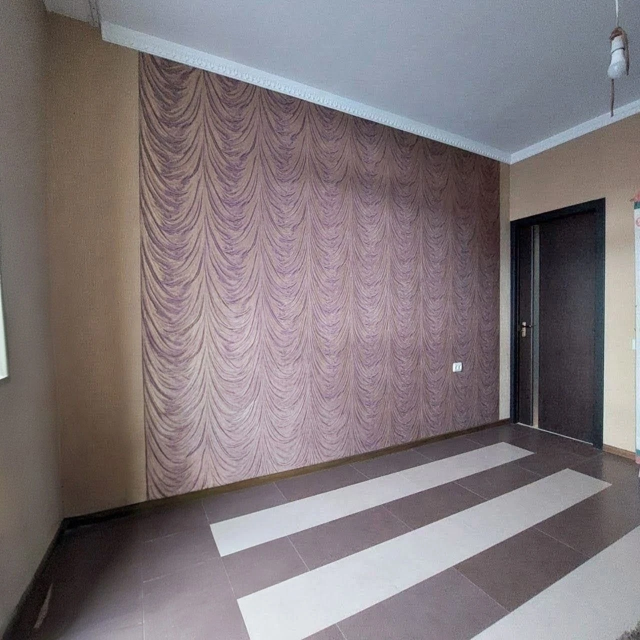 3х комн. квартира 85 м.кв. в ЖК Романовский,  890 у.е. за  м
