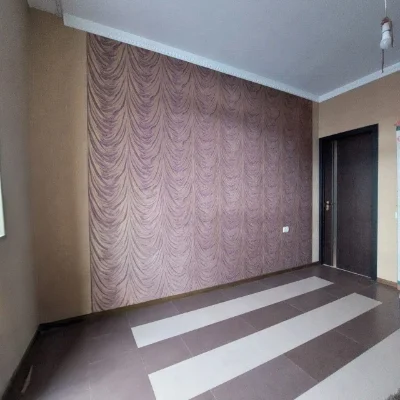 3х комн. квартира 85 м.кв. в ЖК Романовский,  890 у.е. за  м