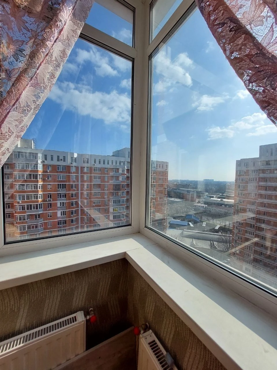 3х комн. квартира 85 м.кв. в ЖК Романовский,  890 у.е. за  м
