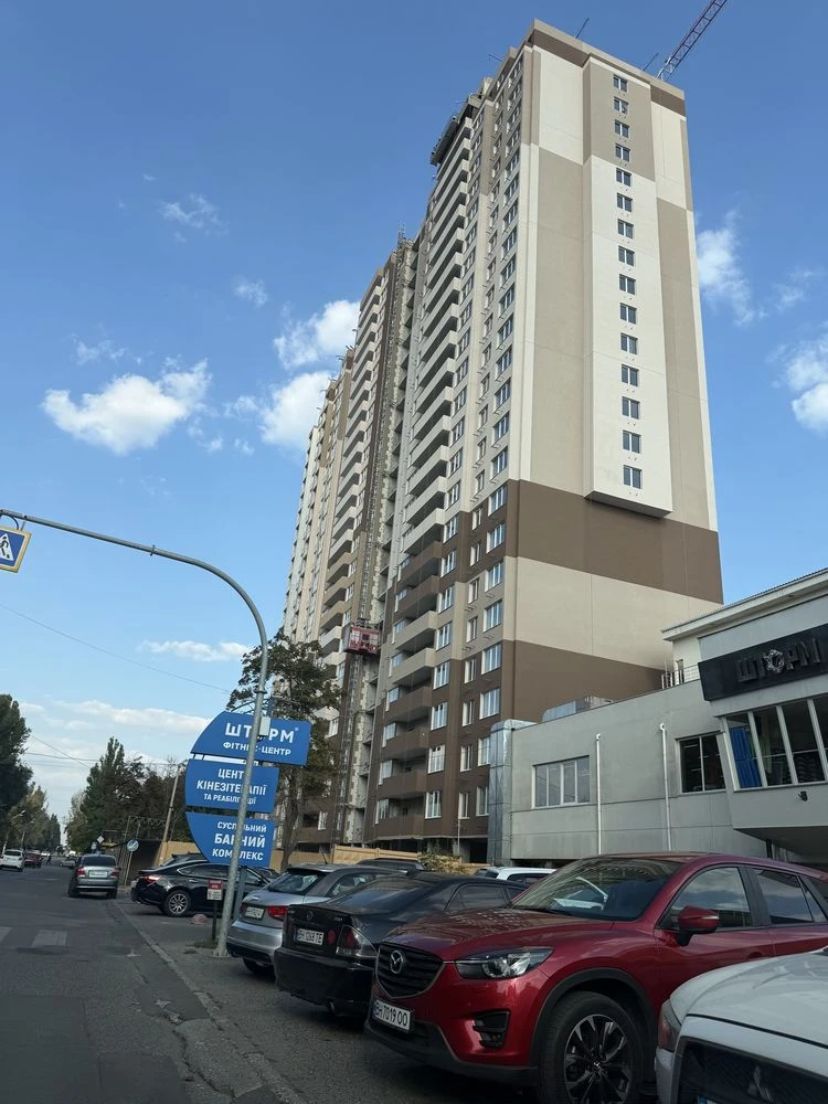 Продам свою квартиру в новобудові на Черемушках в ЖК «Аврора