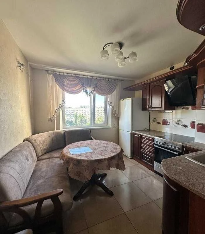 Продам  4-х комнатную квартиру на Таирова, ремонт, мебель и