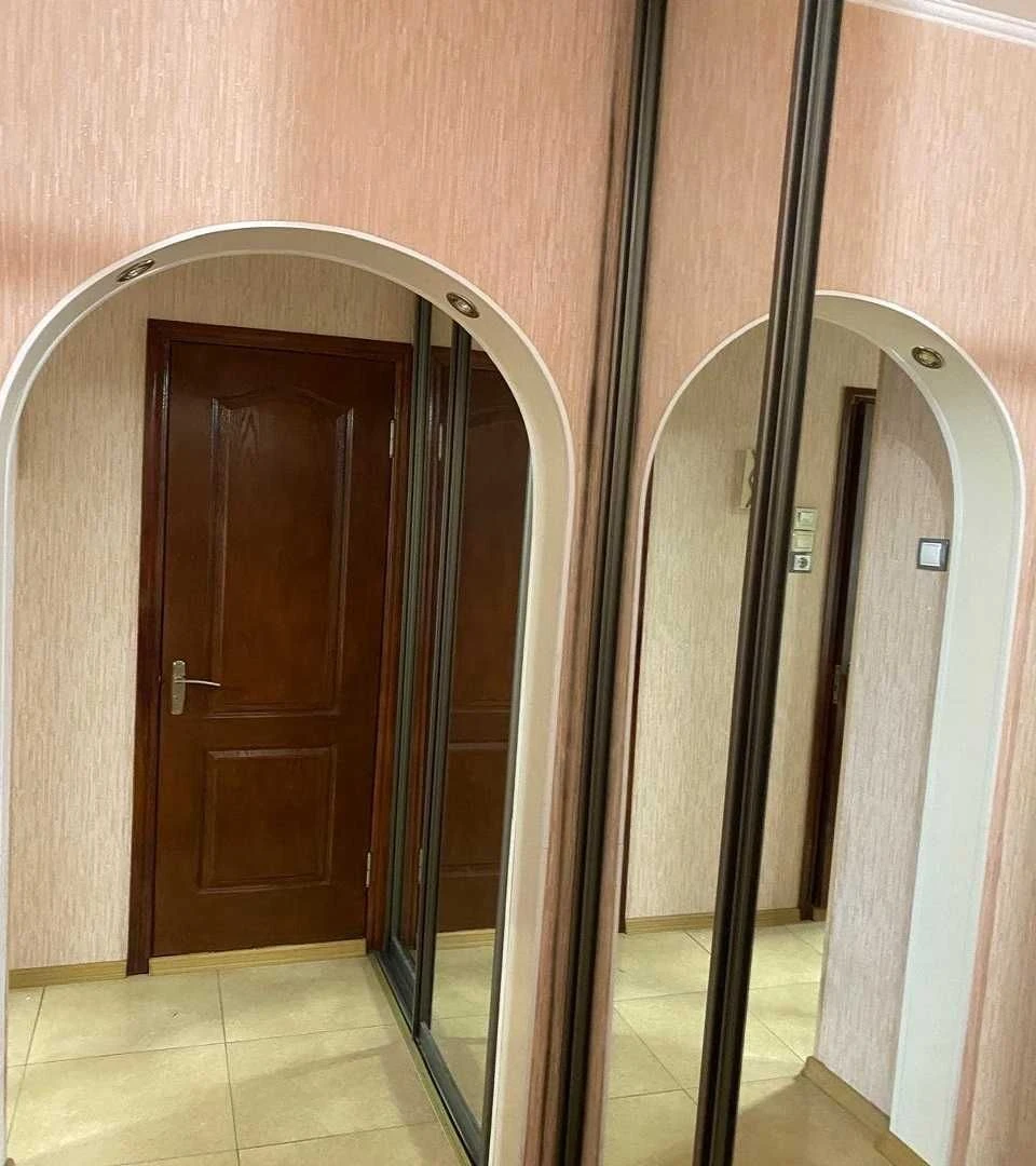 Продам  4-х комнатную квартиру на Таирова, ремонт, мебель и