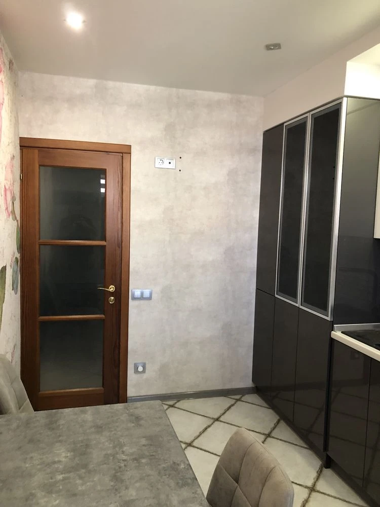 Продам 3 ком на Заболотного / Савельева