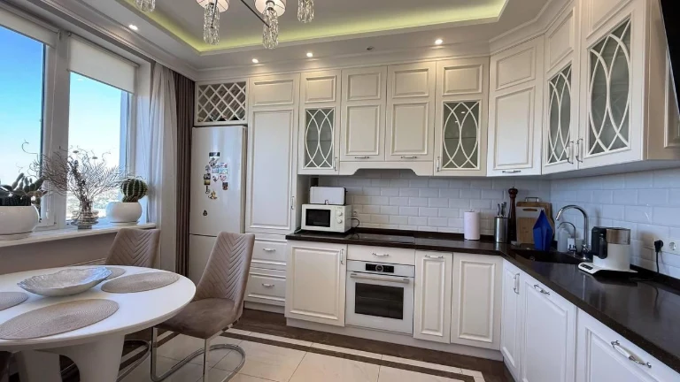 Продам 2 кім. в ЖК Апельсин з капремонтом!(361-185 )