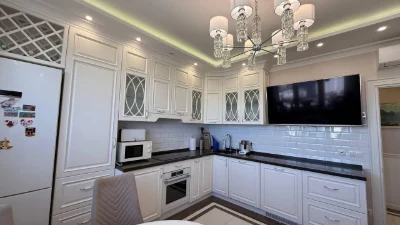 Продам 2 кім. в ЖК Апельсин з капремонтом!(361-185 )