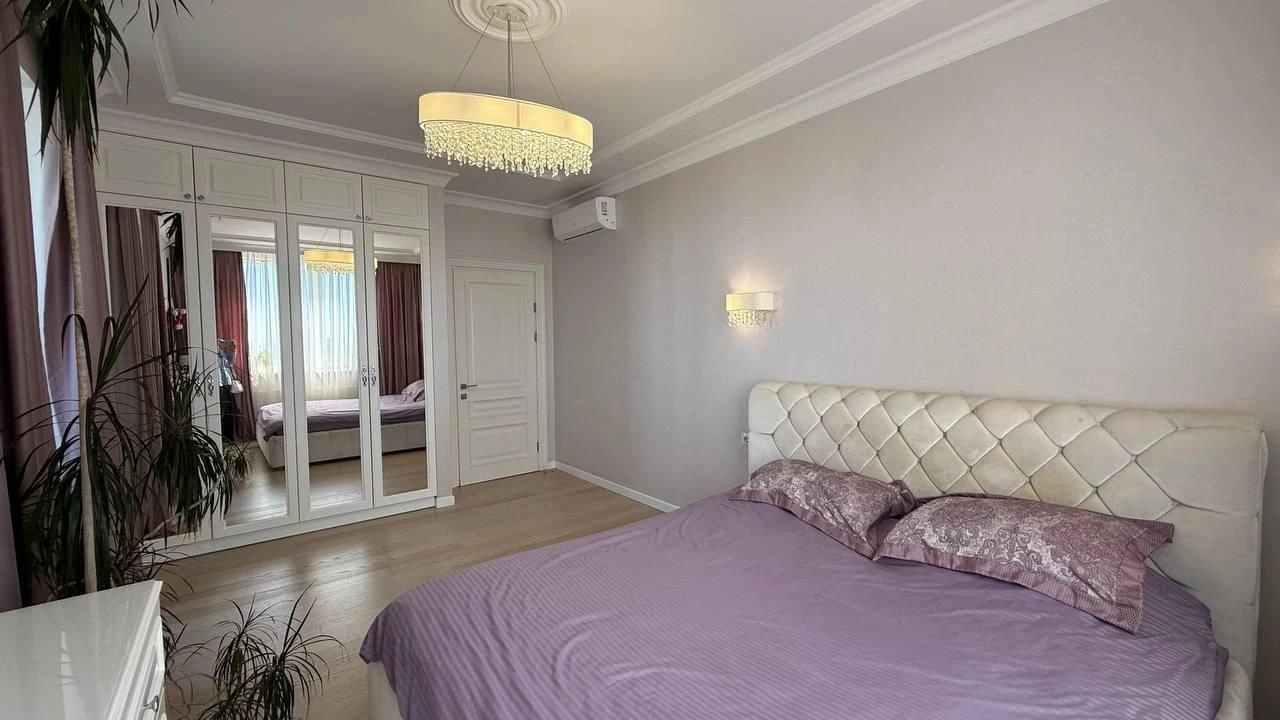 Продам 2 кім. в ЖК Апельсин з капремонтом!(361-185 )