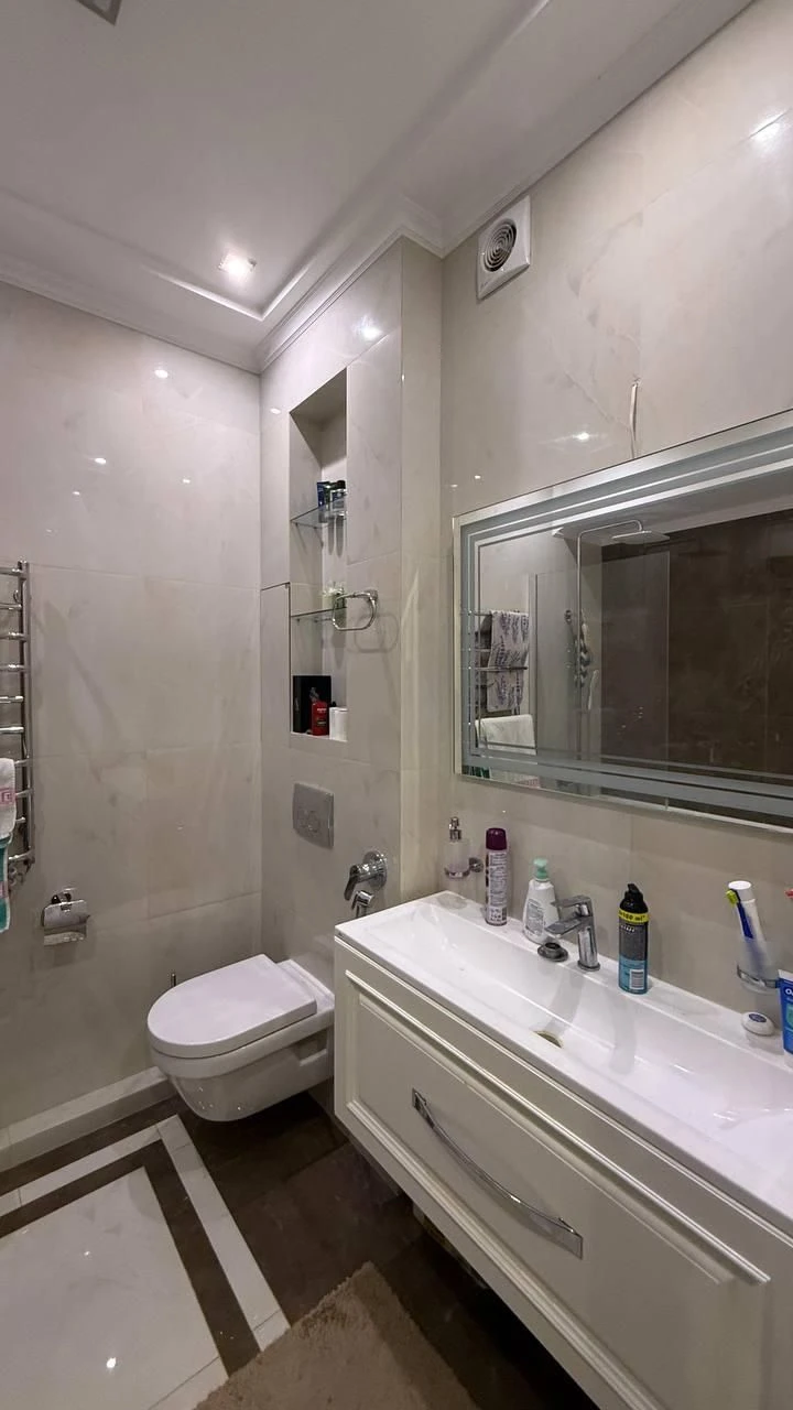 Продам 2 кім. в ЖК Апельсин з капремонтом!(361-185 )