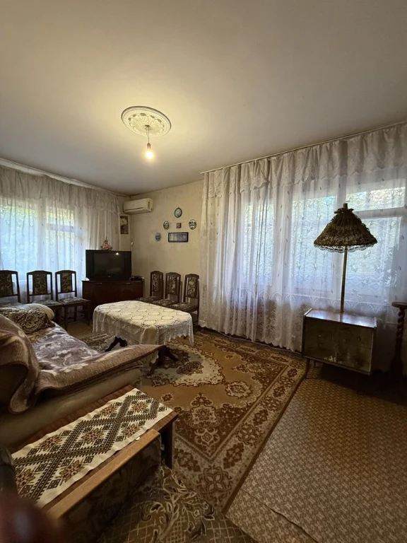 Продам 2х комнатную квартиру ак. Королева -53 кв.м - Таврия