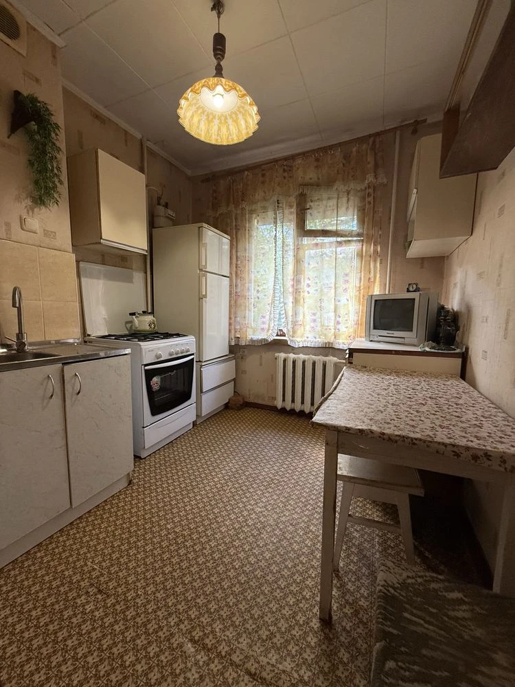 Продам 2х комнатную квартиру ак. Королева -53 кв.м - Таврия