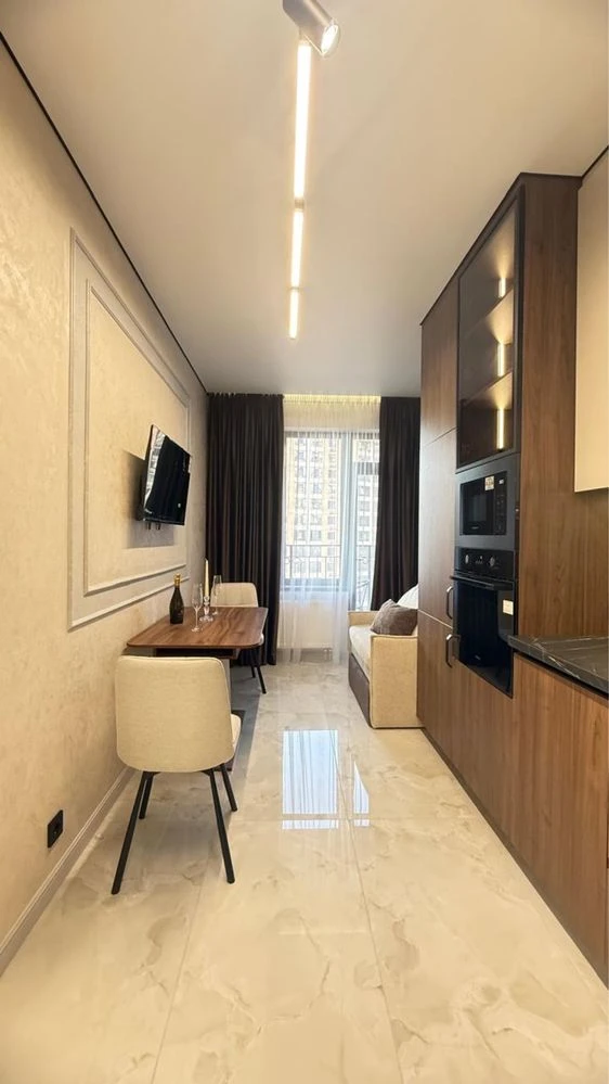 Selling a one-room furnished apartment in Zh from the owner