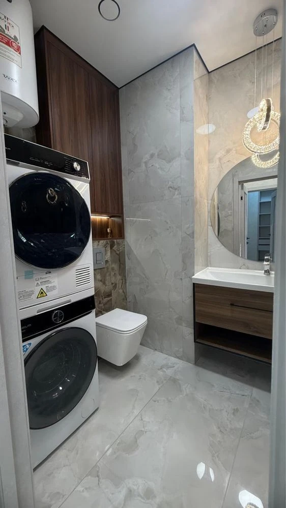 Selling a one-room furnished apartment in Zh from the owner