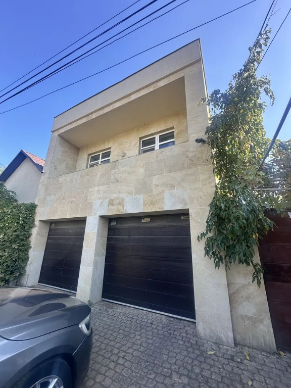 Продається Будинок біля моря - 298 м² | 4,5 сотки | 2 гаражі | автономне