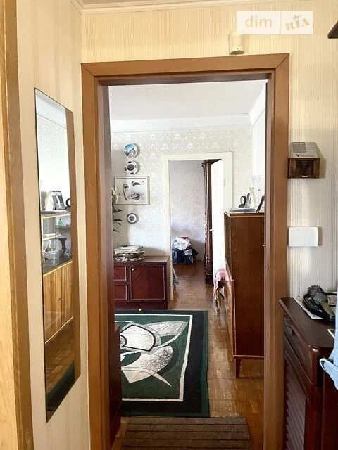 Sale of 3-room apartment 64 sq. m on Knyazya Volodymyra Monomakh street