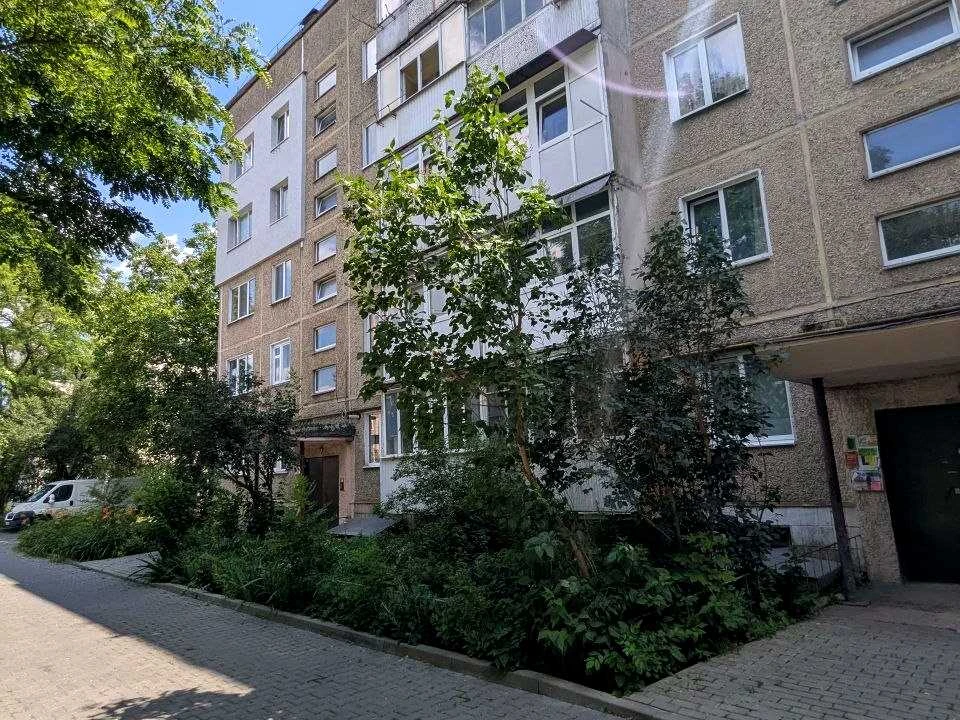 Apartment. Ivano-Frankisk, Bohdana Hmelnytsky St.