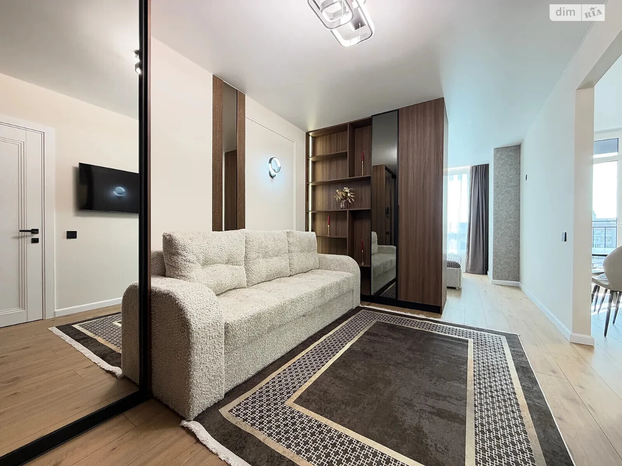 Apartment for Sale: Center