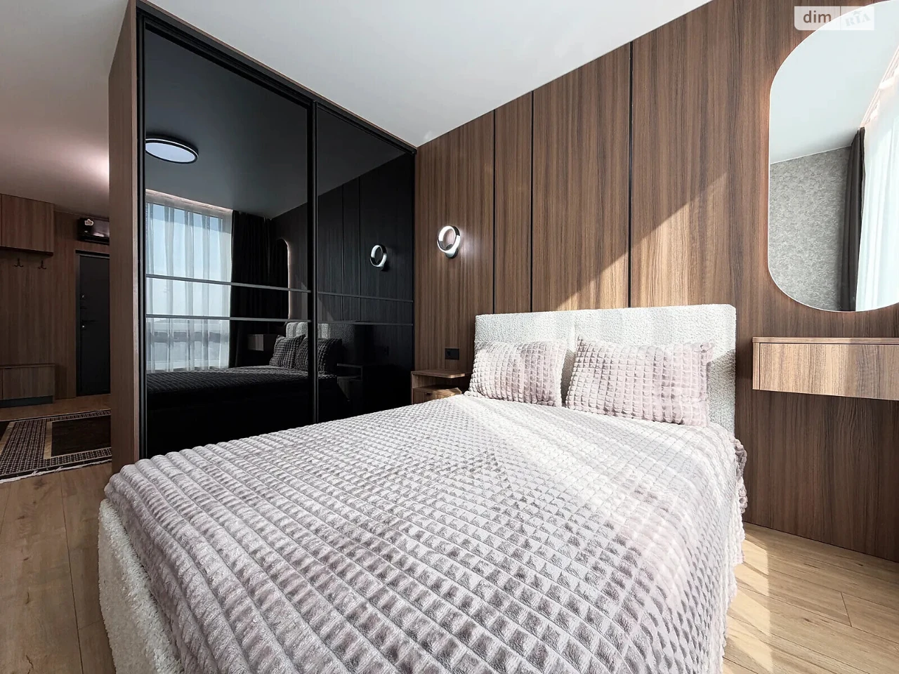 Apartment for Sale: Center