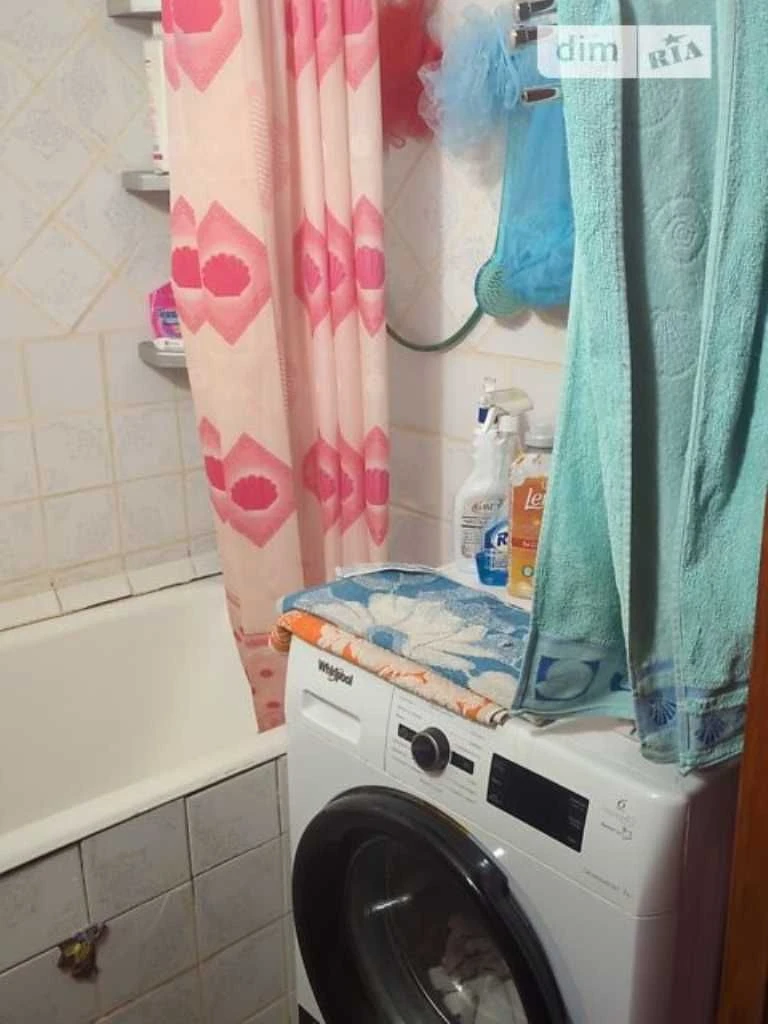 Sale of a three-room apartment. Second floor.