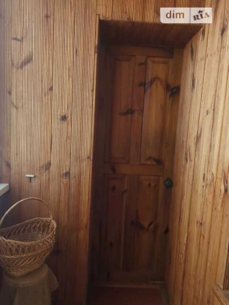 Sale of a three-room apartment. Second floor.
