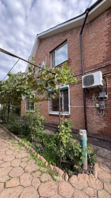 For Sale: Fully Equipped House