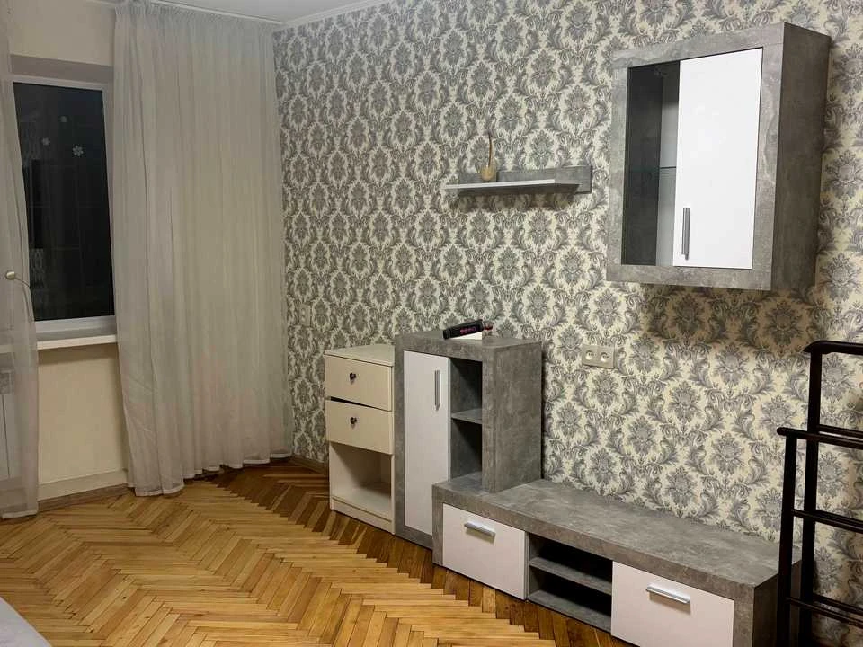 Квартира. Київ, проспект Любомира Гузара