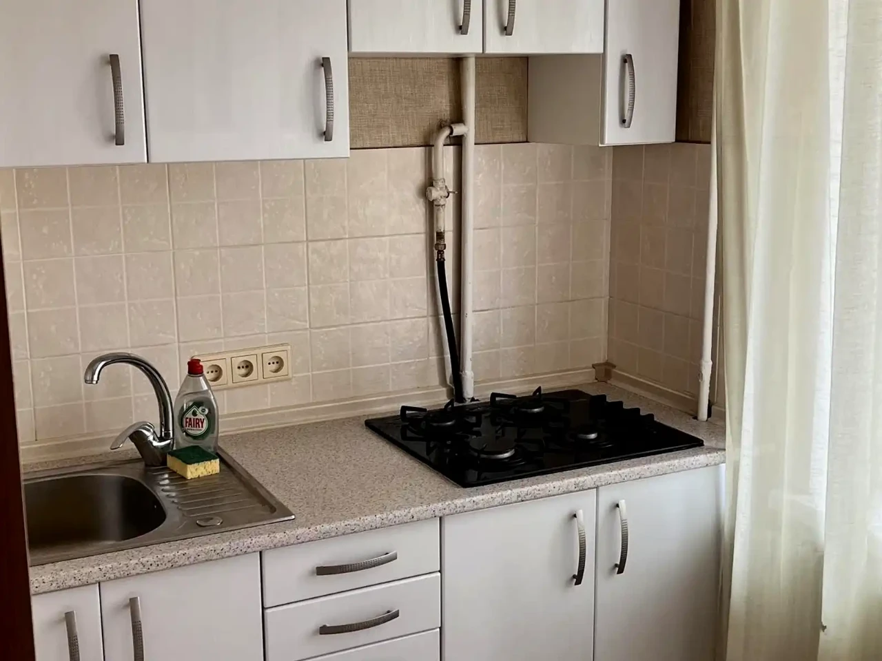 Rent 1-bedroom apartment 27 m² on 5th floor of a 9-story building.