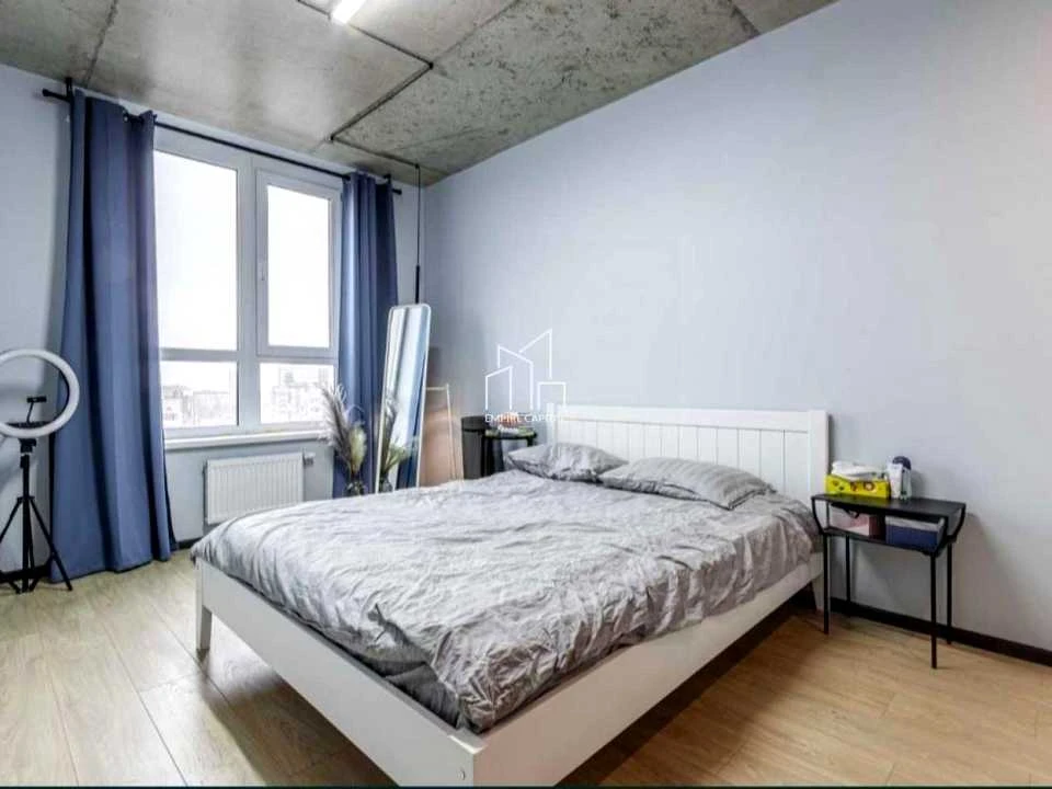 Apartment. Red Rowan Avenue, Lviv