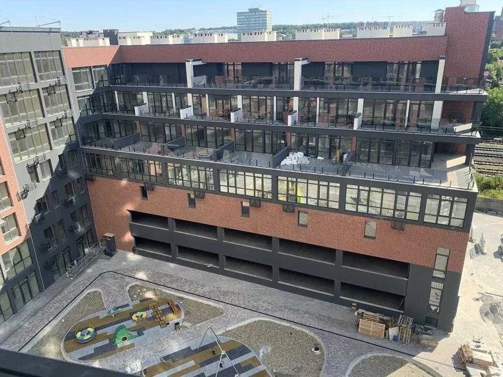 Sale of a 1-bedroom apartment in the Auroom Solar residential complex, Solyashnikova Street