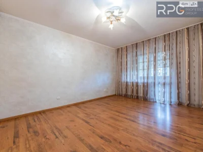 Продаж Квартири, Харьковский массив