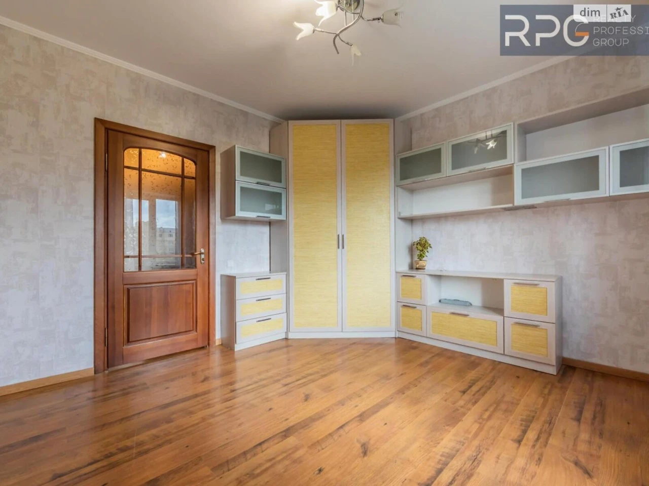 Продаж Квартири, Харьковский массив
