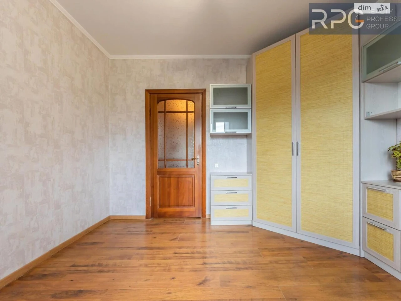 Продаж Квартири, Харьковский массив