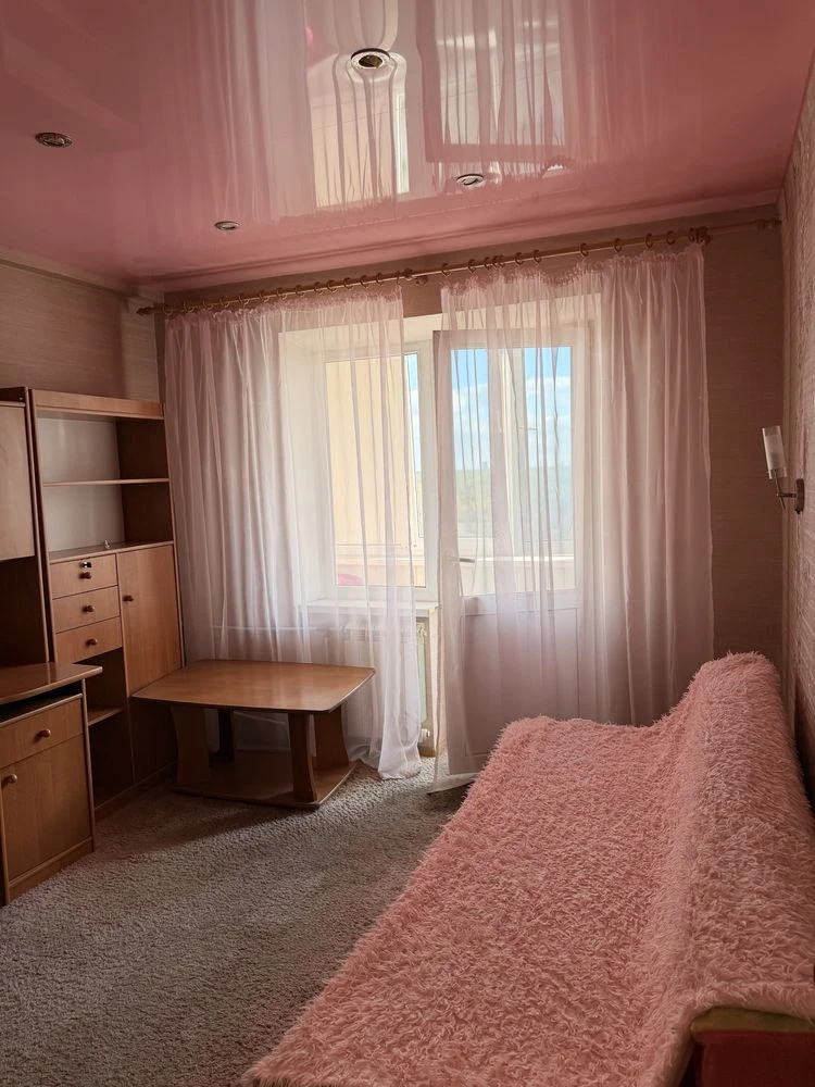 Продам 2-кімнатну квартиру на Лісовому масиві