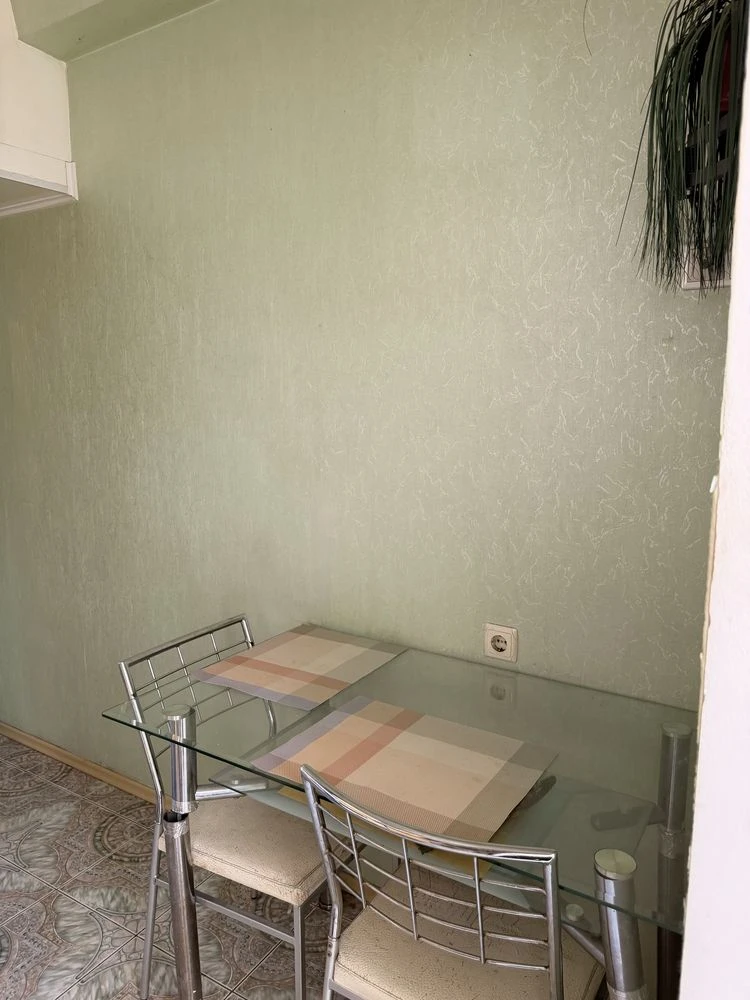 Продам 2-кімнатну квартиру на Лісовому масиві