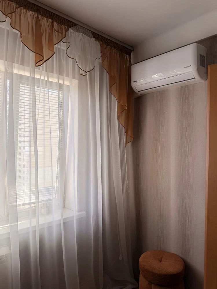 Продам 2-кімнатну квартиру на Лісовому масиві