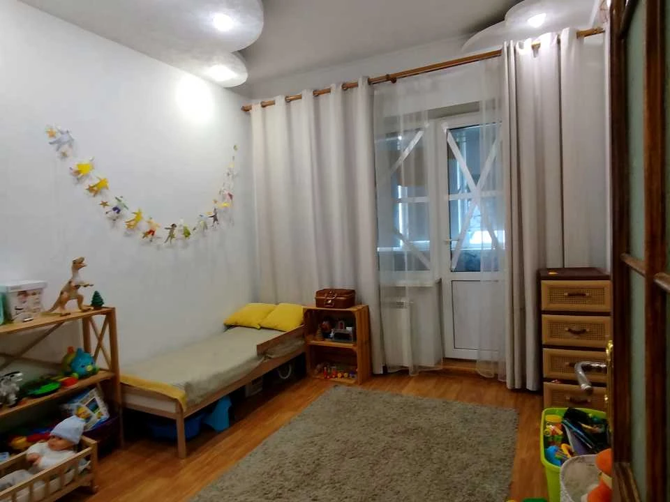 Apartment. Zaporizhzhia, Volodymyr Ukrainets St. (Novokuznetskaya