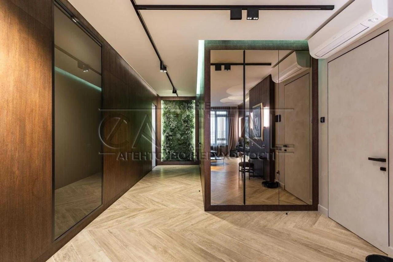 Sale / Apartments / Fontaniv Avenue / Center / Pecer, / 12